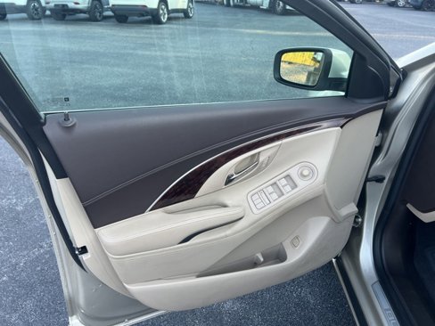 Used 2014 Buick LaCrosse Leather image 17