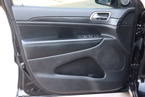 Used 2019 Jeep Grand Cherokee Laredo image 14