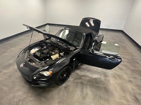 Used 2017 FIAT 124 Spider Classica image 46