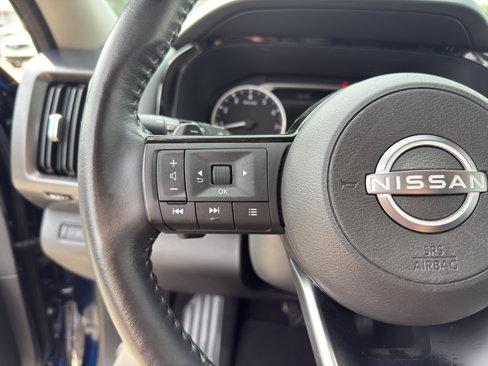Used 2022 Nissan Pathfinder SL image 17