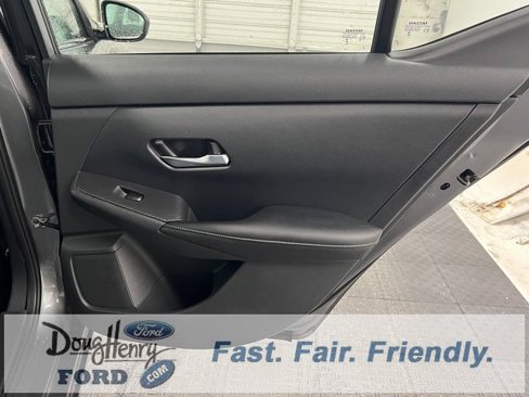 Used 2023 Nissan Sentra SV image 32