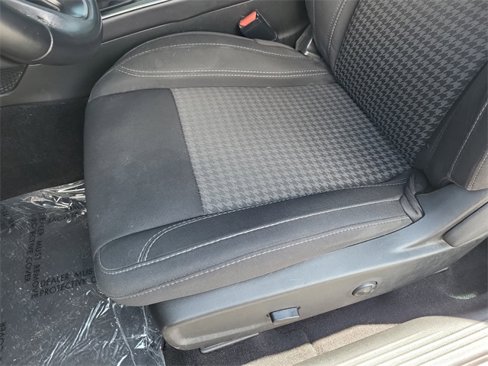 Used 2018 Dodge Challenger SXT image 21