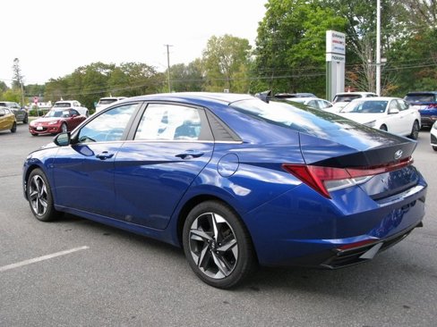 Used 2022 Hyundai Elantra SEL w/ Convenience + Premium Package image 7