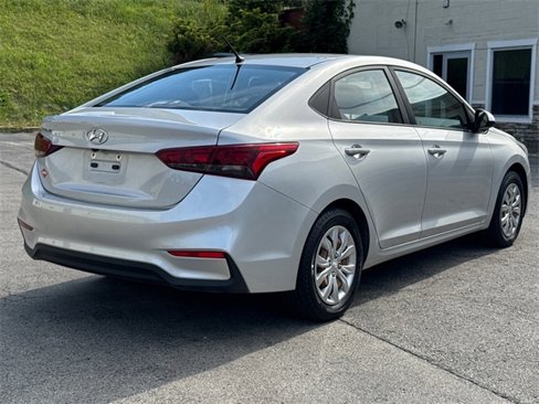 Used 2019 Hyundai Accent SE image 6