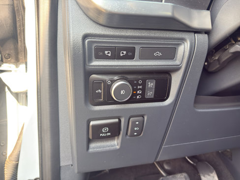 Used 2022 Ford F150 Lariat image 16