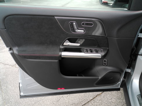 Certified 2025 Mercedes-Benz GLA 250 4MATIC image 10