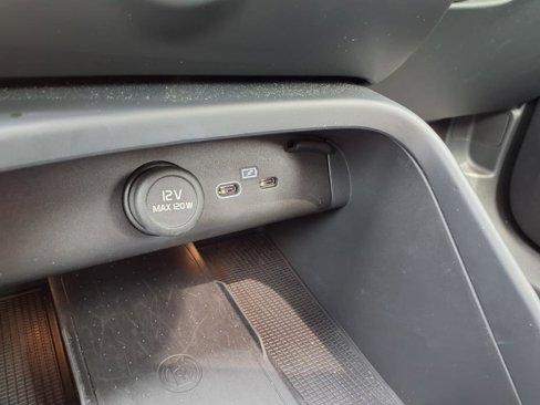 Certified 2023 Volvo C40 P8 Recharge Ultimate image 23