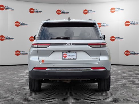 Certified 2023 Jeep Grand Cherokee Limited image 6