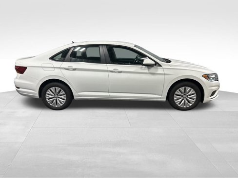 Used 2019 Volkswagen Jetta S image 2
