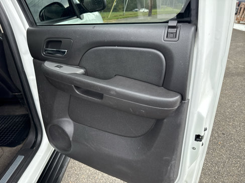 Used 2008 Chevrolet Suburban 2500 w/ Skid Plate Package image 21