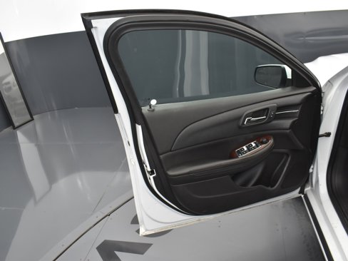 Used 2013 Chevrolet Malibu LT image 12