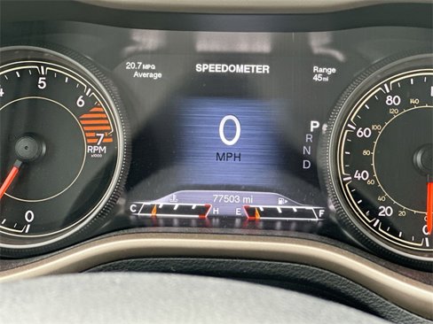 Used 2017 Jeep Cherokee Limited image 38