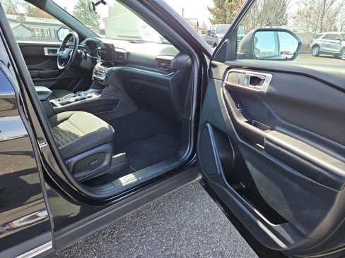 Used 2020 Ford Explorer XLT w/ Comfort Package image 20