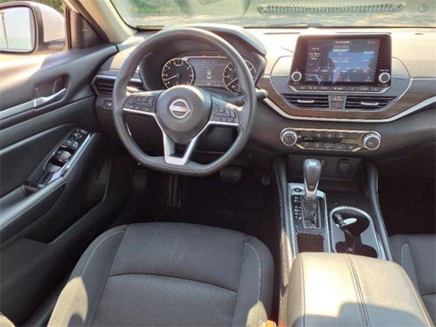 Used 2023 Nissan Altima 2.5 SV image 11