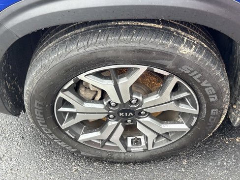 Used 2021 Kia Seltos EX image 11