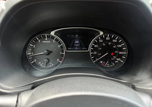 Used 2018 Nissan Pathfinder SV image 24