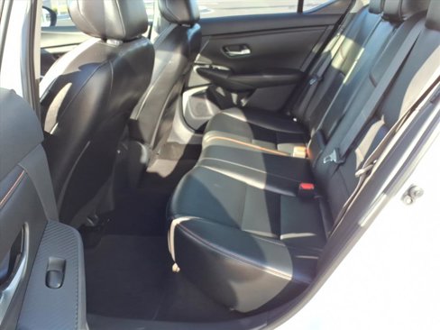 Used 2021 Nissan Sentra SR w/ SR Premium Package image 13