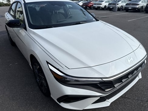 New 2025 Hyundai Elantra Sport image 5