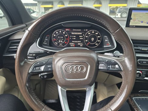 Used 2017 Audi Q7 3.0T Premium Plus image 17