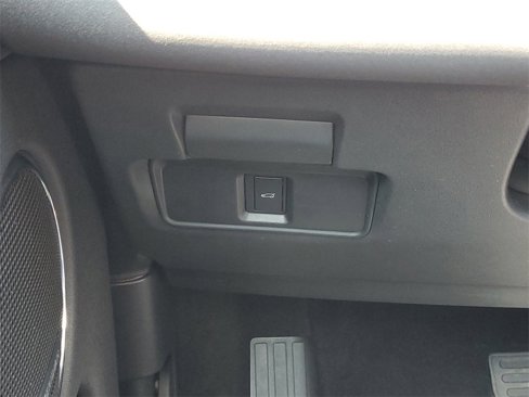 Used 2024 Land Rover Discovery Sport S image 15