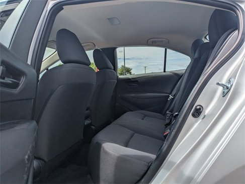 Used 2023 Toyota Corolla LE image 7
