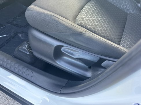 Used 2021 Toyota C-HR LE image 10