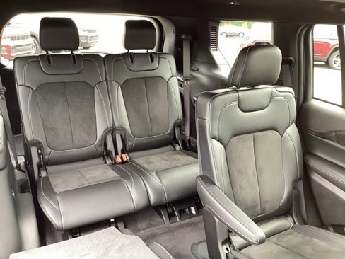 Used 2022 Jeep Grand Cherokee L Laredo image 26