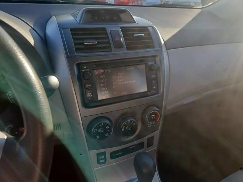 Used 2013 Toyota Corolla LE Special Edition image 36