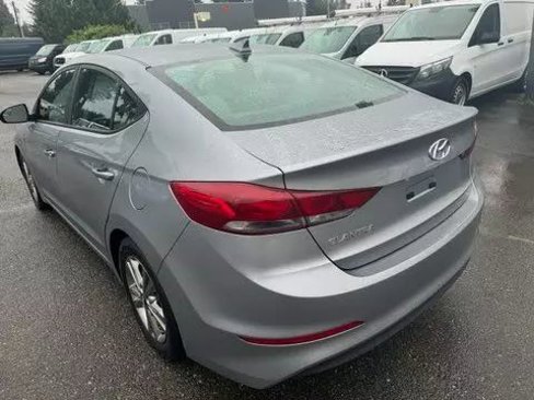 Used 2017 Hyundai Elantra SE image 5