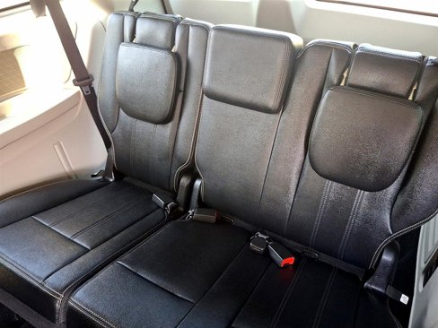 Used 2016 Chrysler Town & Country Touring image 14