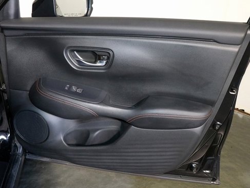 Used 2025 Honda HR-V Sport image 30