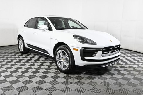 Certified 2025 Porsche Macan image 27