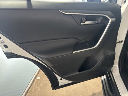 Used 2021 Toyota RAV4 XLE image 26