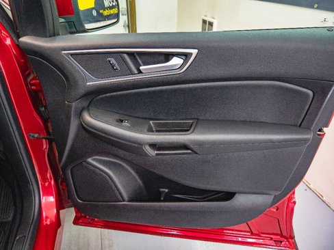 Used 2021 Ford Edge SEL image 14