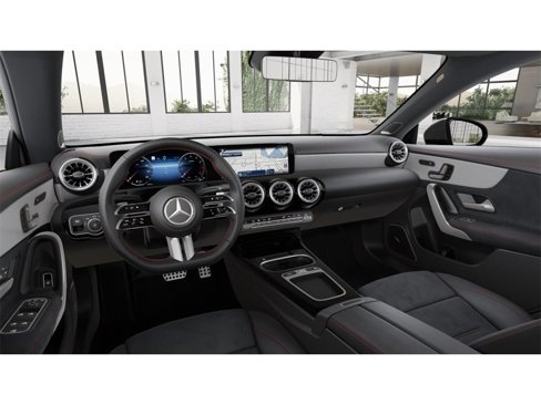 Used 2024 Mercedes-Benz CLA 250 4MATIC image 3