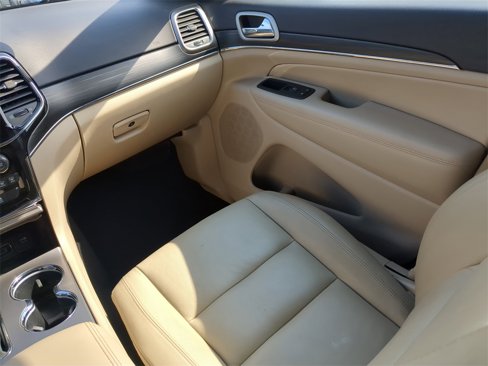Used 2021 Jeep Grand Cherokee Limited w/ Sun & Sound Group image 17