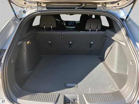 New 2025 Chevrolet Trax RS w/ Sunroof Package image 8