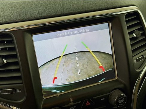 Used 2016 Jeep Grand Cherokee Limited image 17