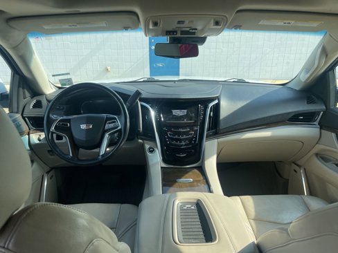 Used 2019 Cadillac Escalade ESV Premium Luxury w/ LPO, Radiant Package image 9