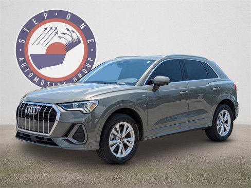 Used 2022 Audi Q3 2.0T Premium Plus image 2