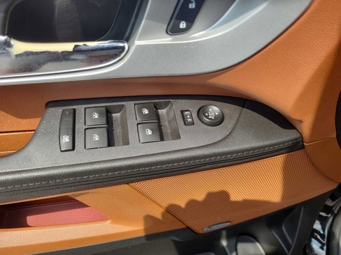 Used 2016 Chevrolet Equinox LTZ w/ Enhanced Convenience Package image 35