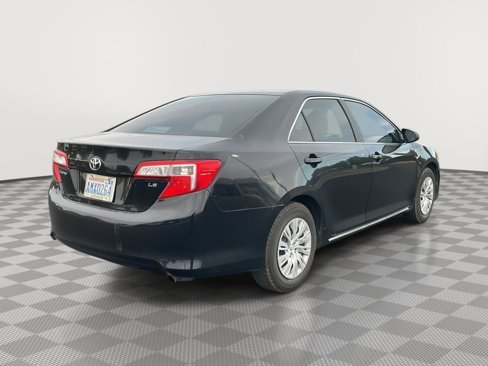 Used 2013 Toyota Camry XLE image 3