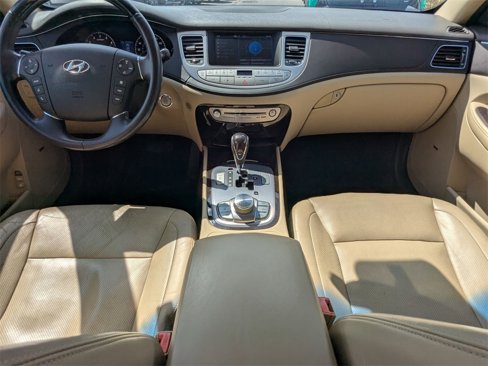 Used 2011 Hyundai Genesis 4.6 image 17