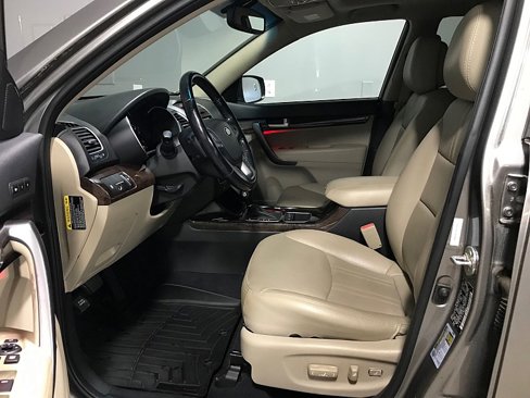 Used 2014 Kia Sorento EX w/ EX V6 Touring Package image 10