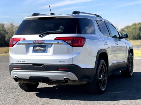 Used 2018 GMC Acadia SLT w/ LPO, Floor Liner Package image 5