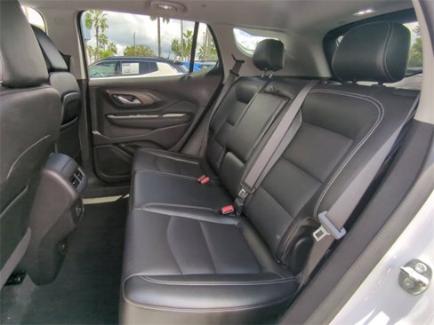 Used 2024 GMC Terrain SLT image 16
