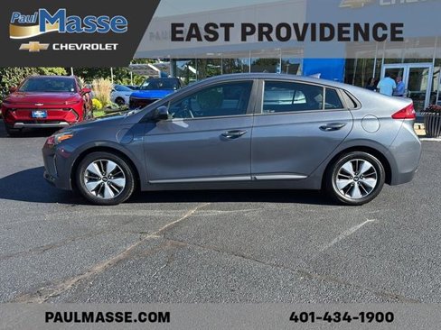 Used 2019 Hyundai Ioniq Plug-In Hybrid image 4