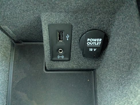 Used 2017 Porsche Macan image 25