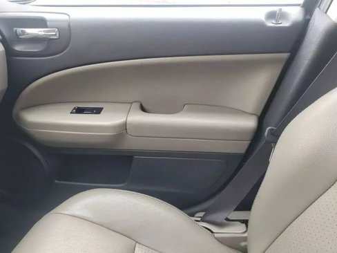 Used 2011 Dodge Caliber Uptown image 27