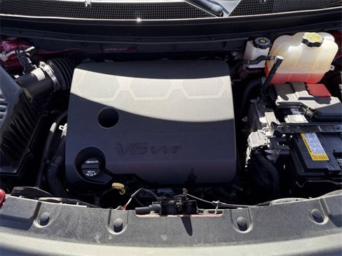 Used 2021 Chevrolet Traverse LT w/ LPO, Floor Liner Package image 40